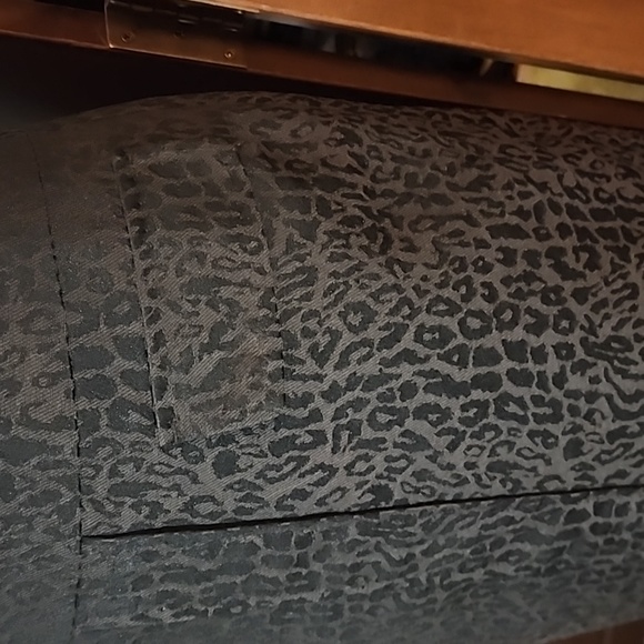 ANN TAYLOR Leopard Print Wool Blend Pencil Skirt - Size 4 - Picture 2 of 4